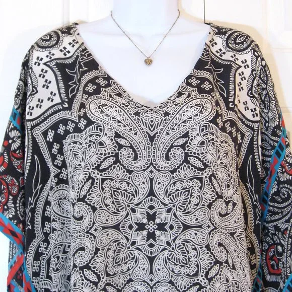 Tolani | 'Briyanna' Multi-Printed Silk V Neck Top - Picture 3 of 12